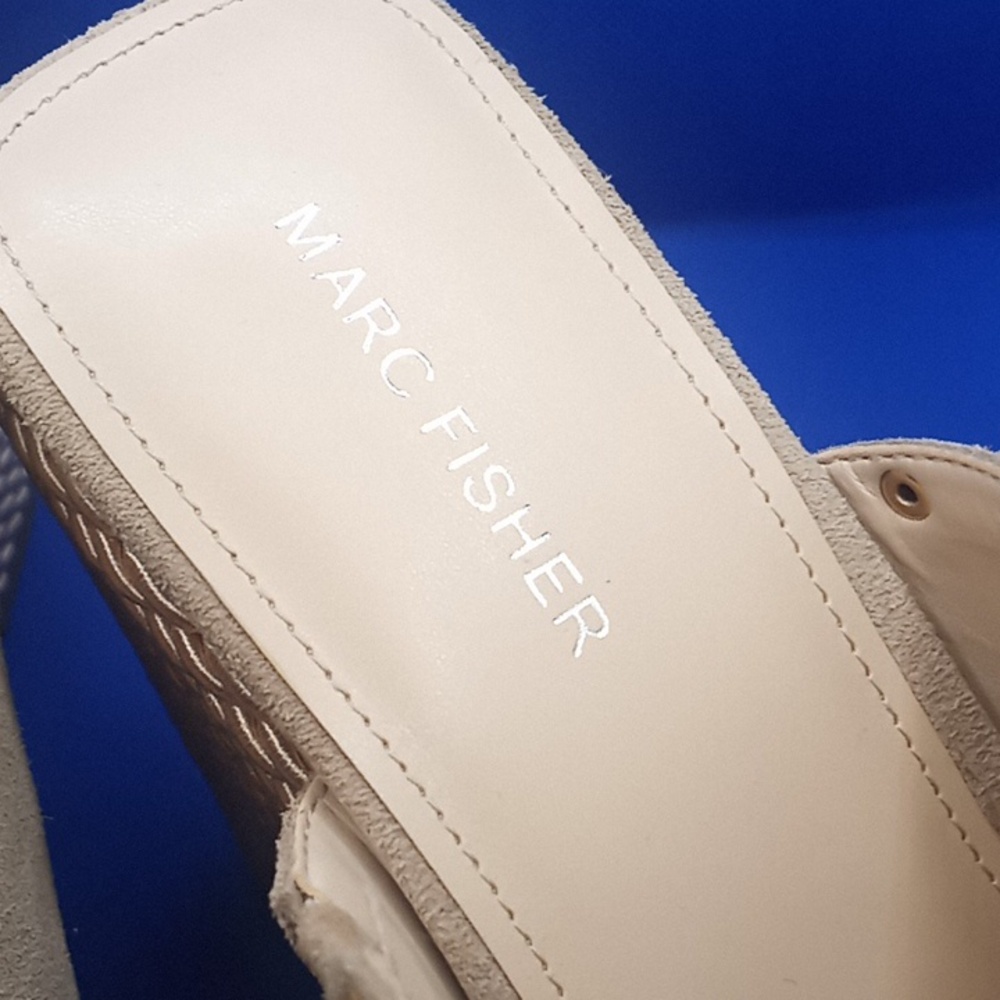 Beautiful Mark Fisher suede upper with a rope wedge - Picture 3 of 8